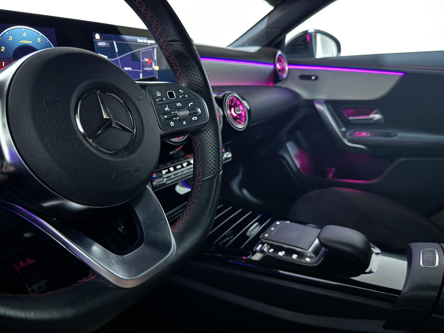 Mercedes-Benz CLA Shooting Brake 200 AMG Magno Grey Matt Pano 360°