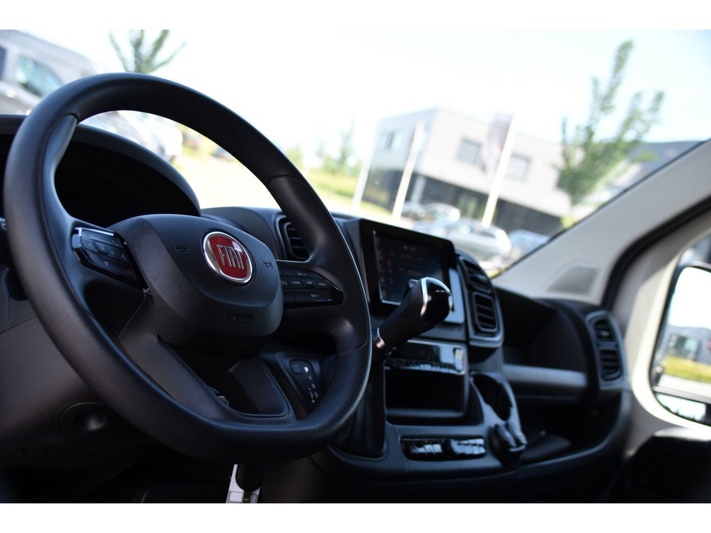 Fiat Ducato 35 2.2 MultiJet L2H2 PB Edition Camera, Cruise, Carplay, 180pk, LED, Automaat, Trekhaak, Clima, Standkachel, multimedia, Uniek!