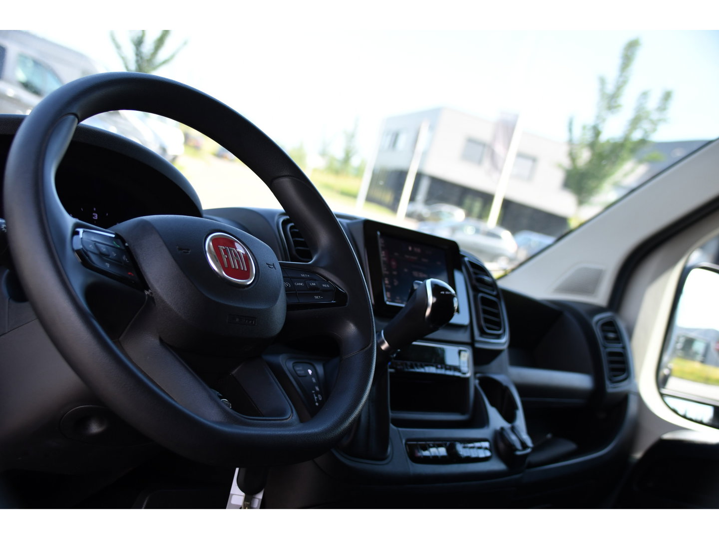 Fiat Ducato 35 2.2 MultiJet L2H2 PB Edition Camera, Cruise, Carplay, 180pk, LED, Automaat, Trekhaak, Clima, Standkachel, multimedia, Uniek!