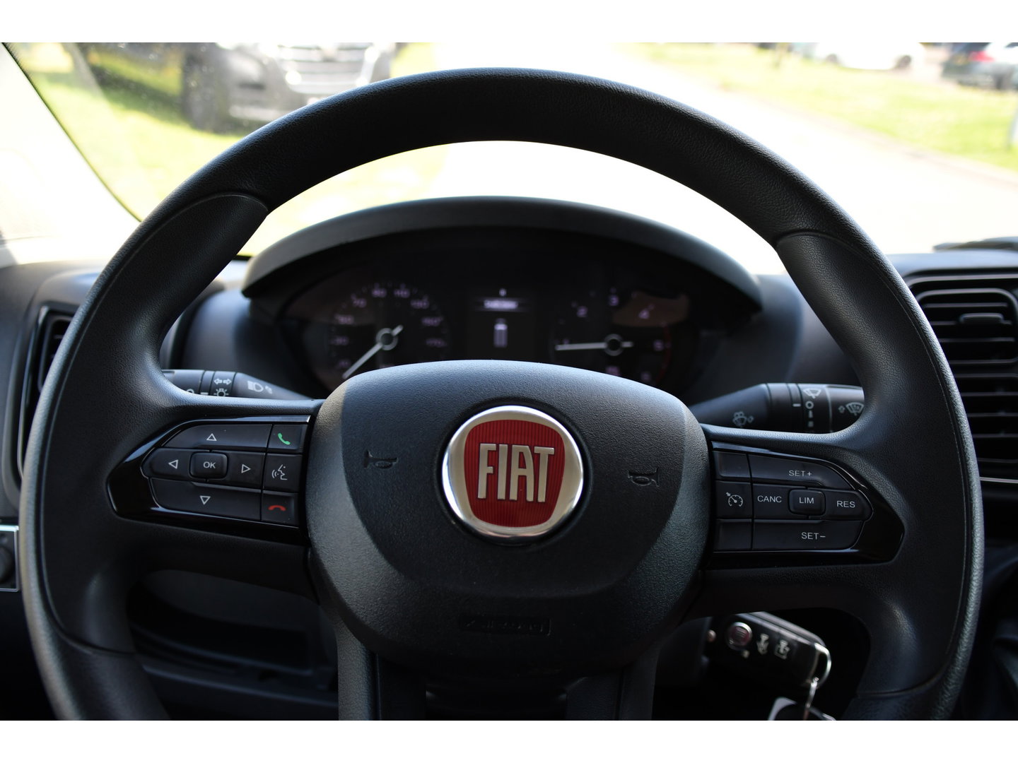 Fiat Ducato 35 2.2 MultiJet L2H2 PB Edition Camera, Cruise, Carplay, 180pk, LED, Automaat, Trekhaak, Clima, Standkachel, multimedia, Uniek!