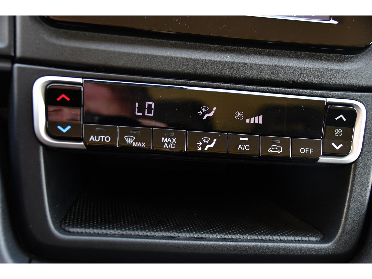 Fiat Ducato 35 2.2 MultiJet L2H2 PB Edition Camera, Cruise, Carplay, 180pk, LED, Automaat, Trekhaak, Clima, Standkachel, multimedia, Uniek!