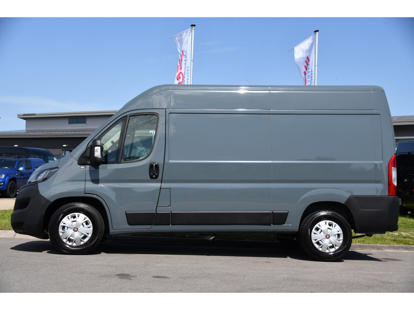 Fiat Ducato 35 2.2 MultiJet L2H2 PB Edition Camera, Cruise, Carplay, 180pk, LED, Automaat, Trekhaak, Clima, Standkachel, multimedia, Uniek!