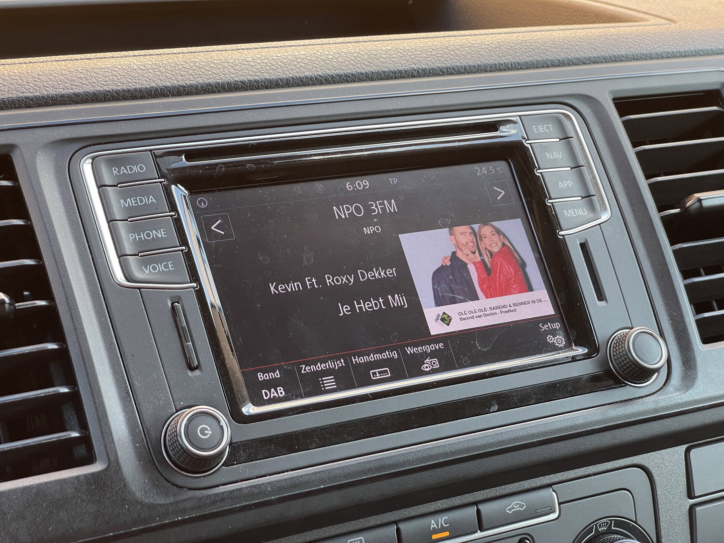 Volkswagen Transporter 2.0 TSI L1H1 | Benzine! | Trekhaak | Cruise Control | Parkeersensoren Achter | Voorruitverwarming | Apple Carplay | Android Auto |