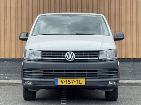 Volkswagen Transporter 2.0 TSI L1H1 | Benzine! | Trekhaak | Cruise Control | Parkeersensoren Achter | Voorruitverwarming | Apple Carplay | Android Auto |
