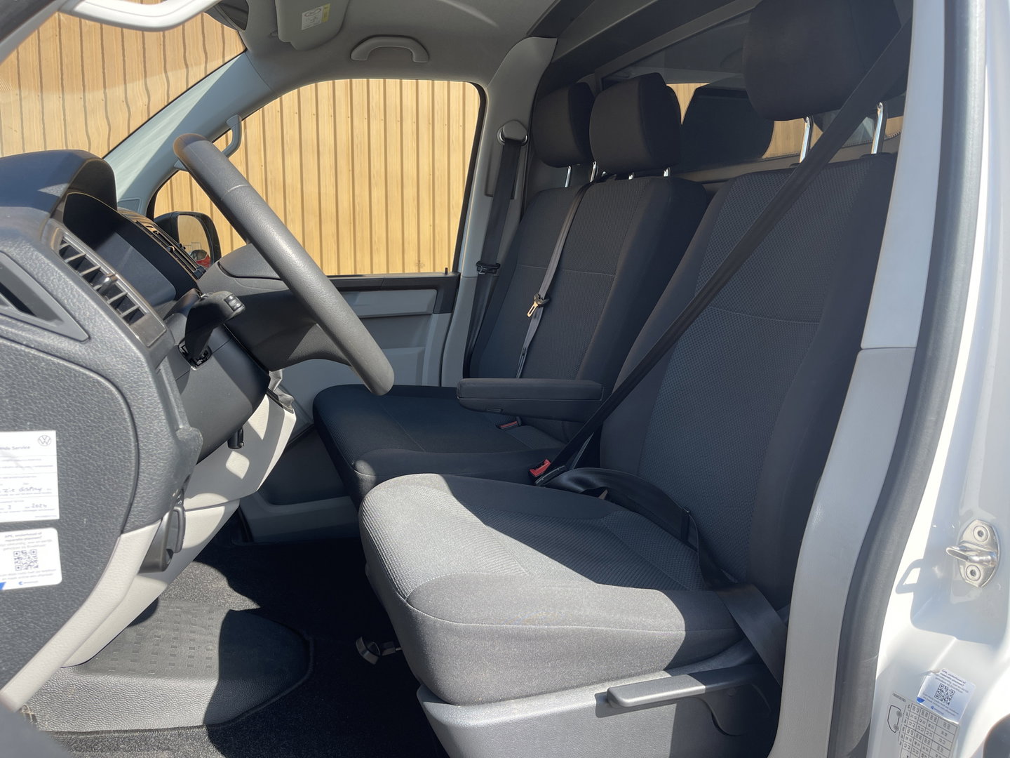 Volkswagen Transporter 2.0 TSI L1H1 | Benzine! | Trekhaak | Cruise Control | Parkeersensoren Achter | Voorruitverwarming | Apple Carplay | Android Auto |