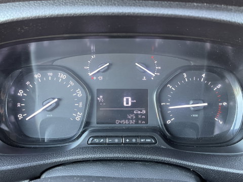 Opel Vivaro 2.0 CDTI L3H1 Edition | Trekhaak | Dubbele Schuifdeur | Cruise Control | Achteruitrijcamera | Apple Carplay | Parkeersensoren Achter | Airconditioning |