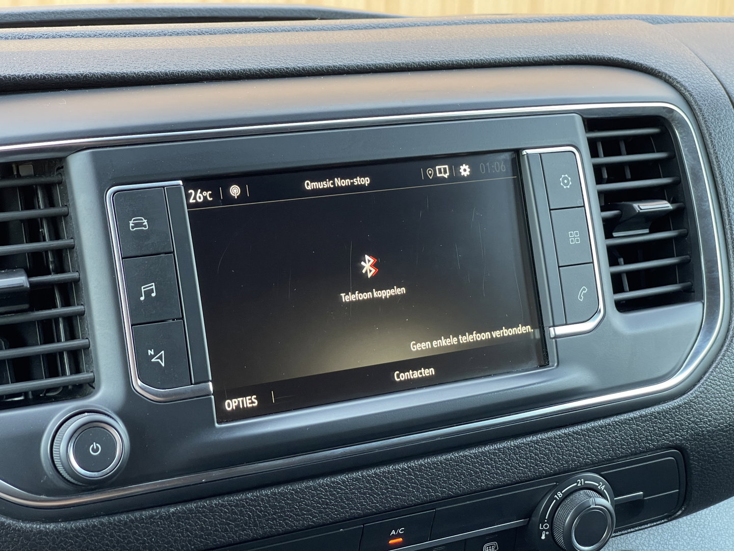 Opel Vivaro 2.0 CDTI L3H1 Edition | Trekhaak | Dubbele Schuifdeur | Cruise Control | Achteruitrijcamera | Apple Carplay | Parkeersensoren Achter | Airconditioning |