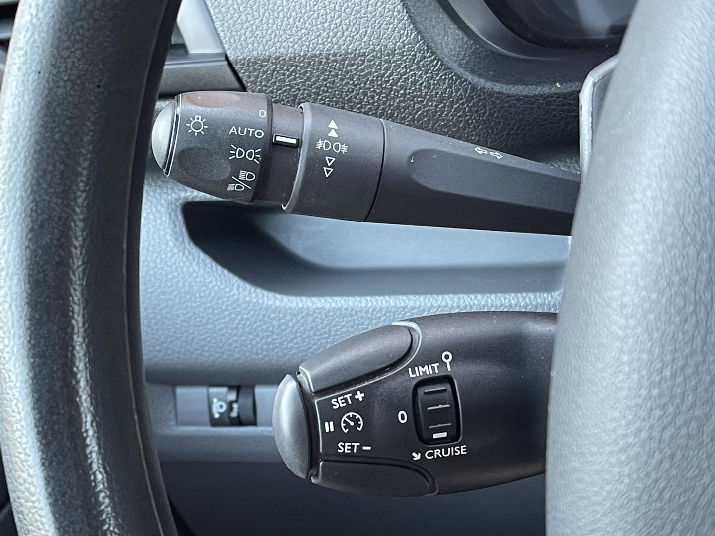 Opel Vivaro 2.0 CDTI L3H1 Edition | Trekhaak | Dubbele Schuifdeur | Cruise Control | Achteruitrijcamera | Apple Carplay | Parkeersensoren Achter | Airconditioning |