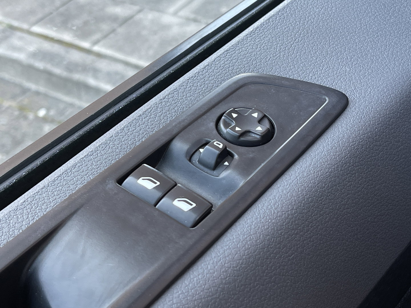 Opel Vivaro 2.0 CDTI L3H1 Edition | Trekhaak | Dubbele Schuifdeur | Cruise Control | Achteruitrijcamera | Apple Carplay | Parkeersensoren Achter | Airconditioning |