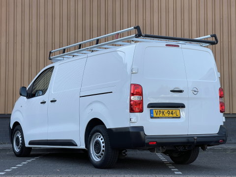 Opel Vivaro 2.0 CDTI L3H1 Edition | Trekhaak | Dubbele Schuifdeur | Cruise Control | Achteruitrijcamera | Apple Carplay | Parkeersensoren Achter | Airconditioning |