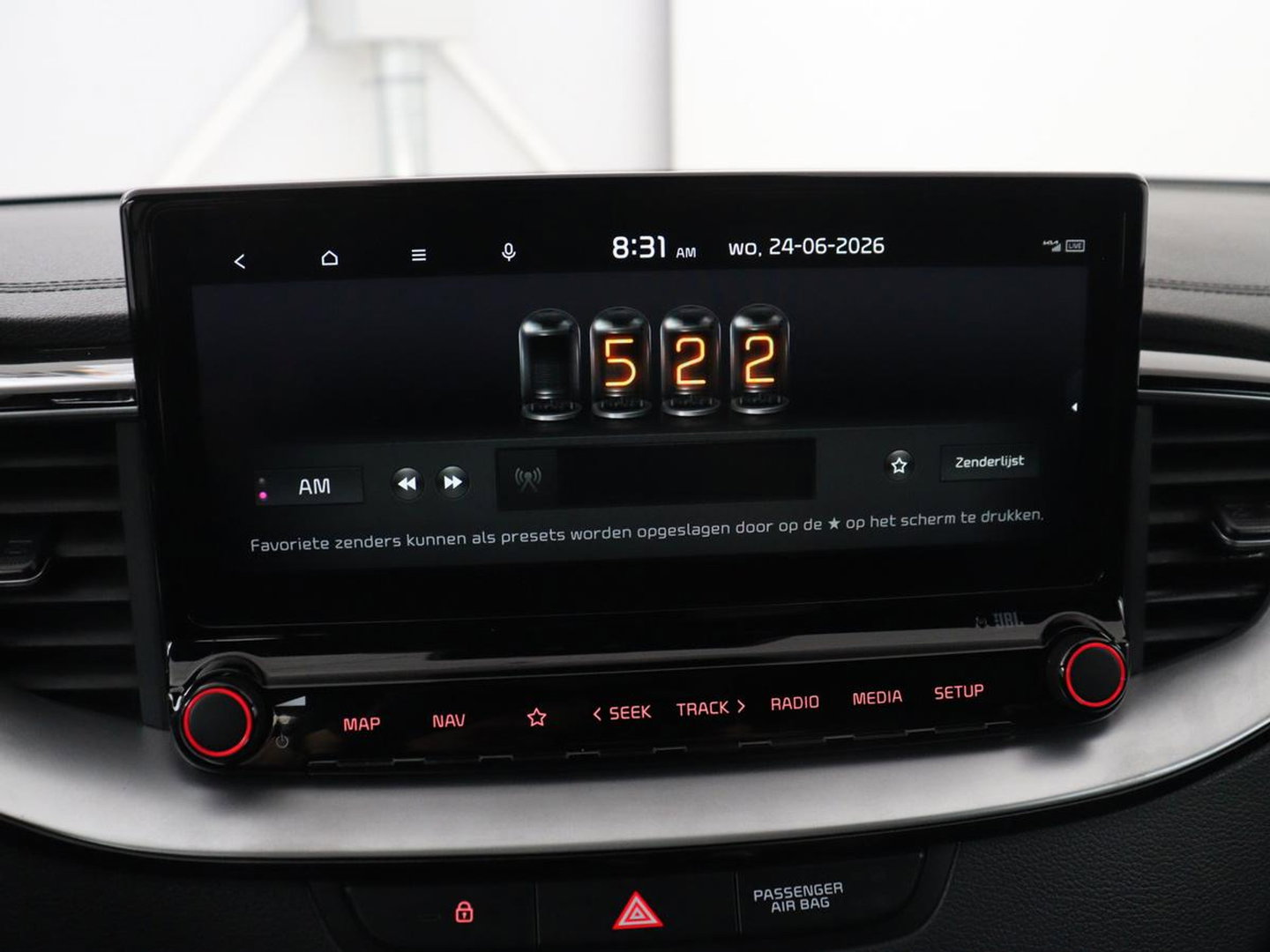 Kia Ceed 1.5 T-GDi GT-PlusLine | Panoramadak | Trekhaak | Stoelverwarming | Leder/Alcantara | JBL Sound | Carplay | Adaptive cruise | Sportstoelen | Achterbankverwarming | Keyless | Navigatie | Camera | Memory | Side Assist
