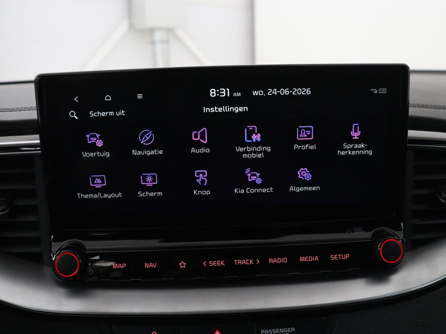 Kia Ceed 1.5 T-GDi GT-PlusLine | Panoramadak | Trekhaak | Stoelverwarming | Leder/Alcantara | JBL Sound | Carplay | Adaptive cruise | Sportstoelen | Achterbankverwarming | Keyless | Navigatie | Camera | Memory | Side Assist