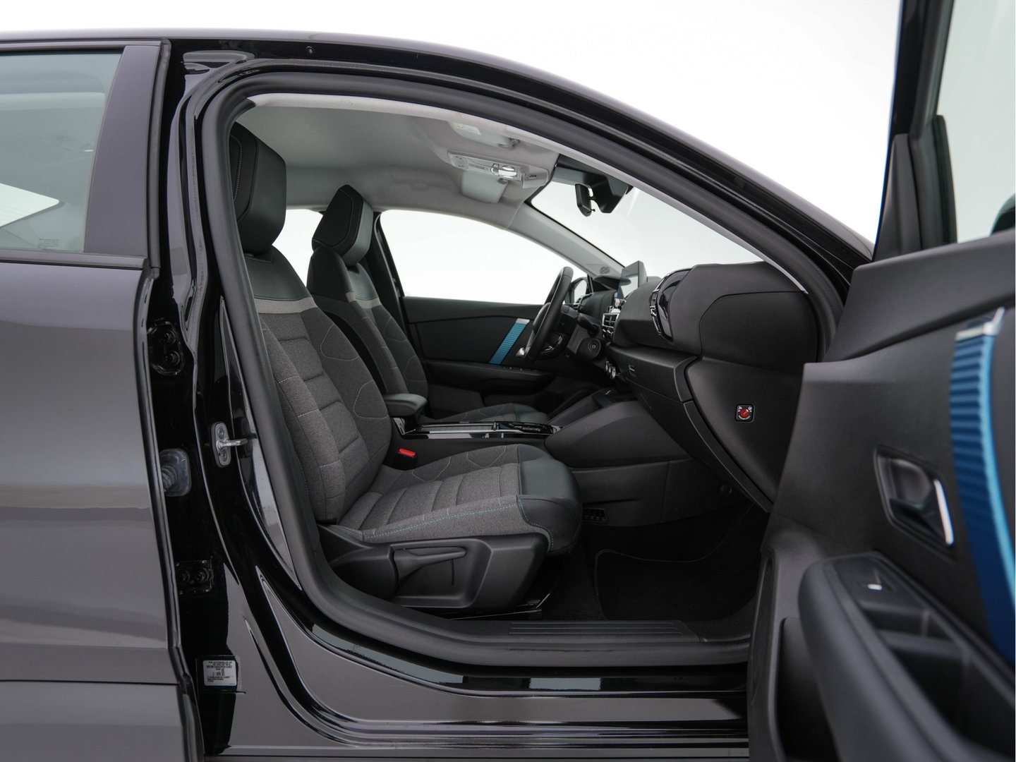 Citroën Ë-C4 X Feel Pack 50 kWh [ 3-Fase-11Kw ] {SOH-91%} (INCL-BTW) *HEATPUMP | FULL-LED | LEATHER-FABRIC | DIGI-COCKPIT | DAB | COMFORTSEATS | CAMERA | ECC | CARPLAY | LANE-ASSIST | PDC | CRUISE | 18''ALU*