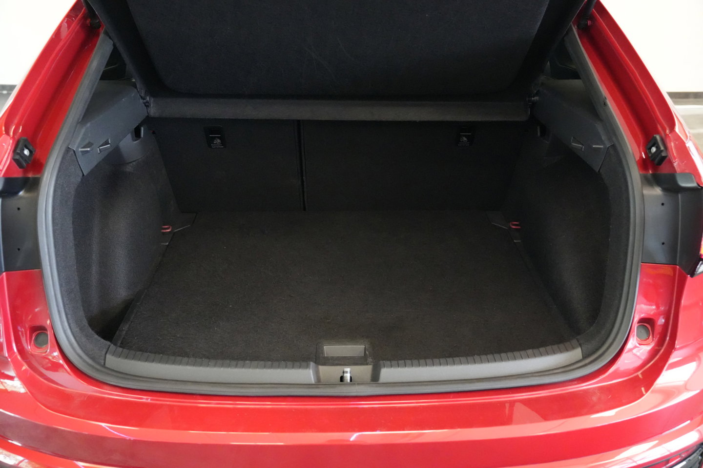 Volkswagen Taigo 1.5 TSI R-Line 3x Adaptive-Cruise IQ-led 18'lmv 24 Maanden garantie* (Vraag naar de voorwaarden)