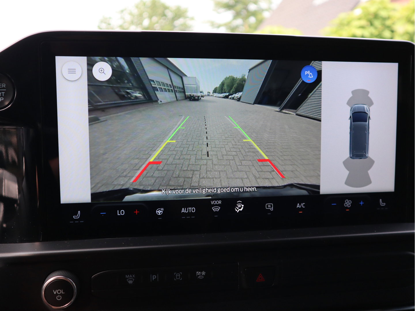 Ford Transit Custom 2.0 TDCI 136pk Euro 6 L2 Lang LIMITED - Apple Carplay - Camera - Cruise