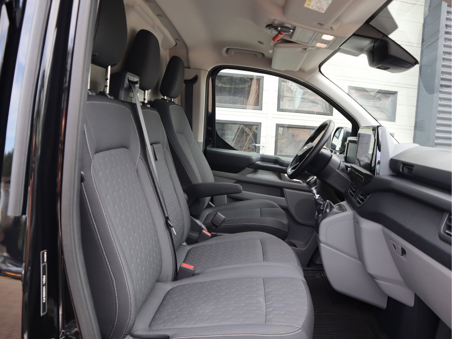 Ford Transit Custom 2.0 TDCI 136pk Euro 6 L2 Lang LIMITED - Apple Carplay - Camera - Cruise