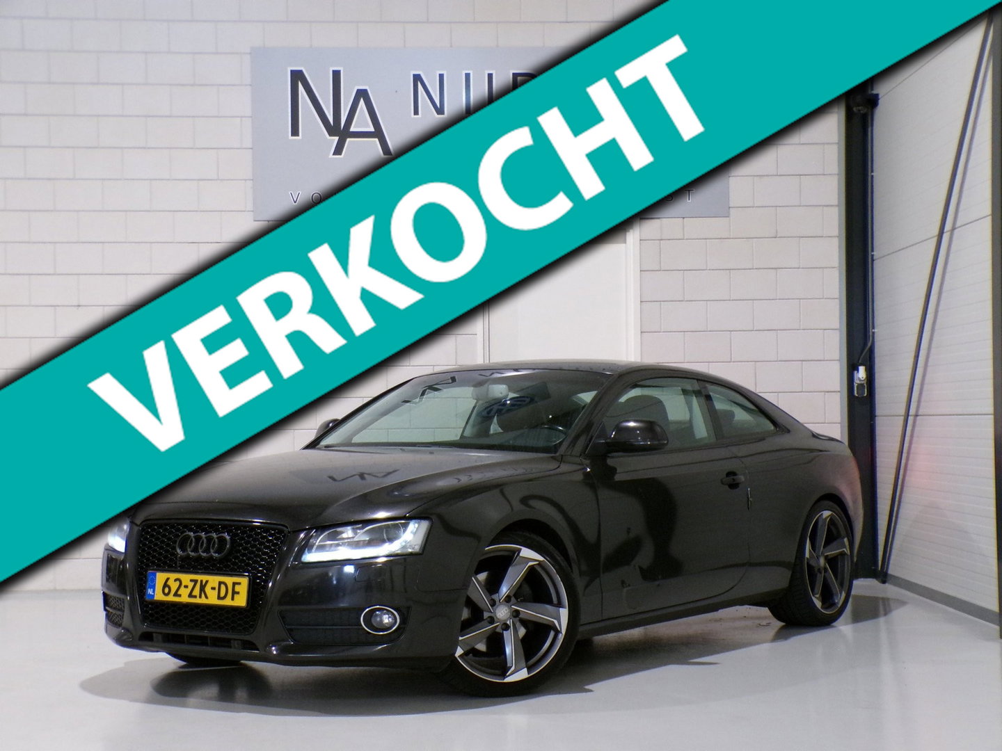 Audi A5 Coupé 3.2 FSI Quattro S-Line "Origineel NL!" Trekhaak Xenon-LED Leer 19"Velgen Bluetooth Navigatie Cruise-control NAP