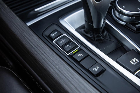 BMW X5 xDrive35i High Executive M PAKKET / SOFT CLOSE / STOELVERWARMING / BRUIN LEER / PRACHTIG !!