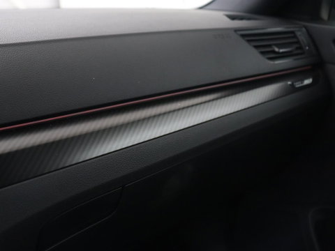 Škoda Superb 1.4 TSI iV Sportline | Stoelverwarming | Alcantara | Adaptive cruise | Camera | Carplay | Matrix LED | Stuurverwarming | Virtual Cockpit | Navigatie | Parkeerhulp | Sportstoelen | Sfeerverlichting | PHEV | Plug In