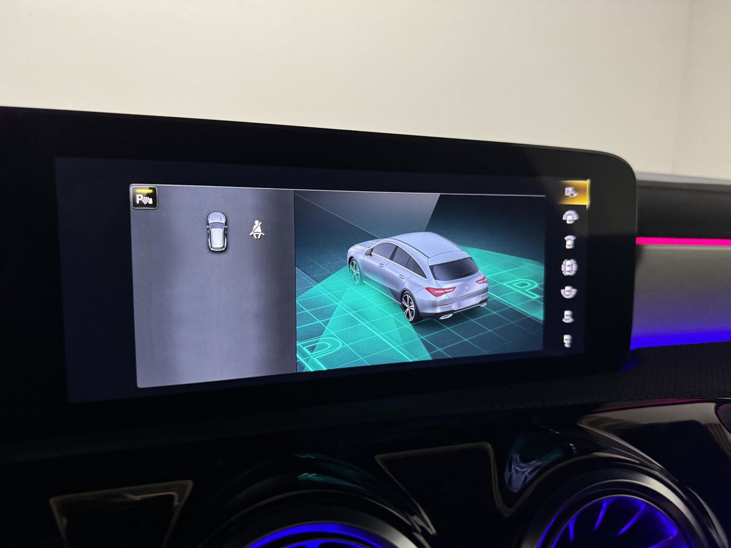 Mercedes-Benz CLA Shooting Brake 200 AMG Magno Grey Matt Pano 360°