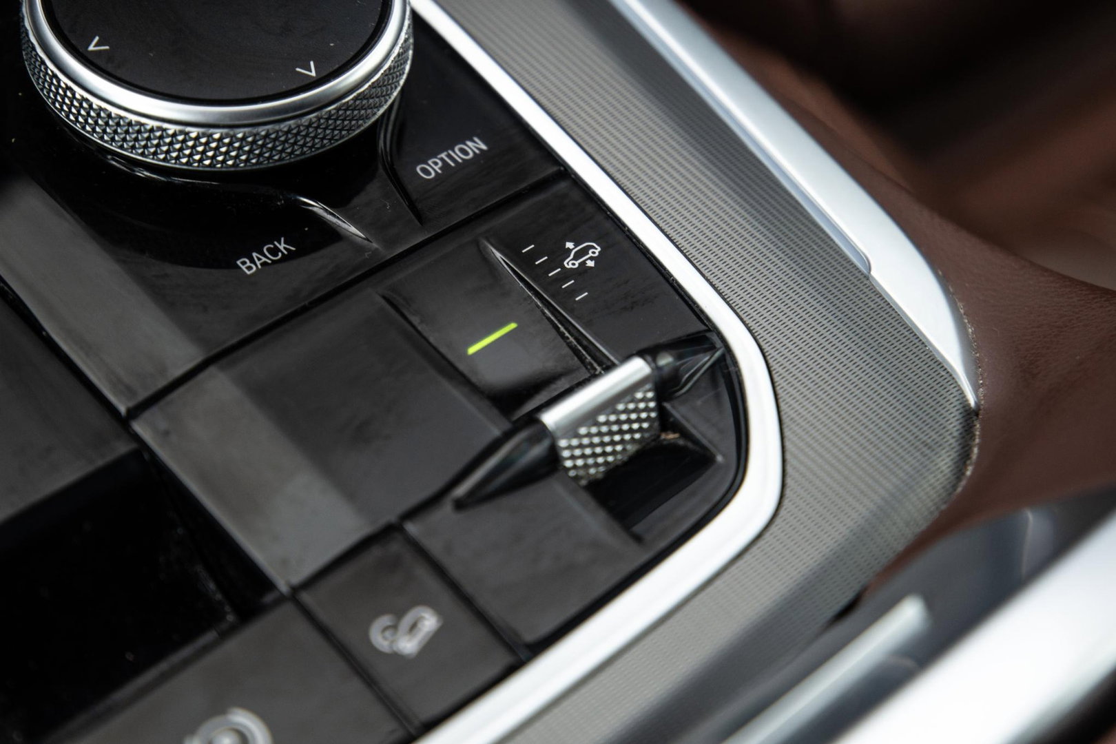 BMW X5 xDrive45e High Executive CARPLAY / CAMERA / DEALER ONDERHOUDEN / BRUIN LEER / STOELVERWARMING / TREKHAAK