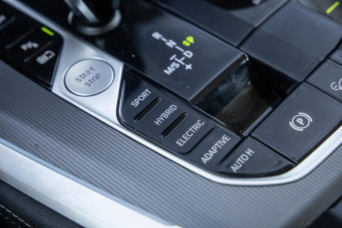 BMW X5 xDrive45e High Executive CARPLAY / CAMERA / DEALER ONDERHOUDEN / ZWART LEER / STOELVERWARMING / TREKHAAK