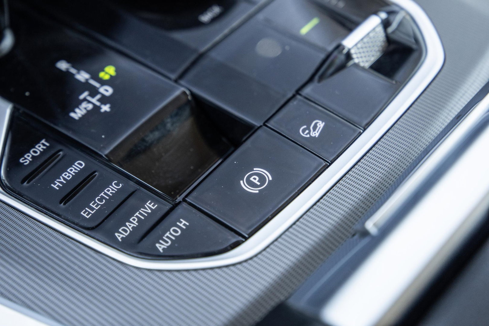 BMW X5 xDrive45e High Executive CARPLAY / CAMERA / DEALER ONDERHOUDEN / ZWART LEER / STOELVERWARMING / TREKHAAK