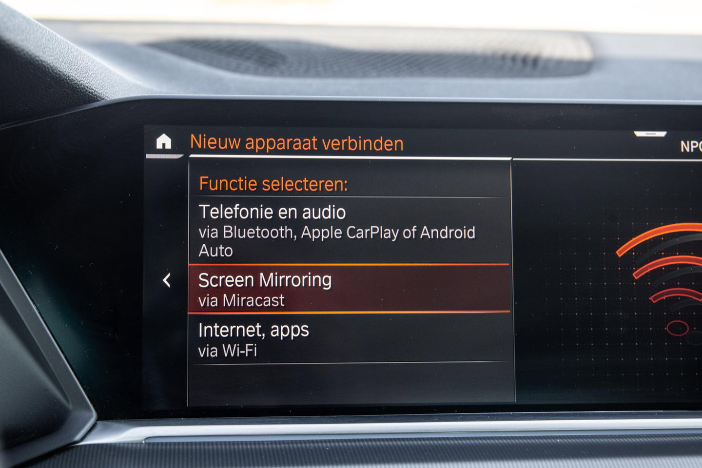 BMW X5 xDrive45e High Executive CARPLAY / CAMERA / DEALER ONDERHOUDEN / ZWART LEER / STOELVERWARMING / TREKHAAK