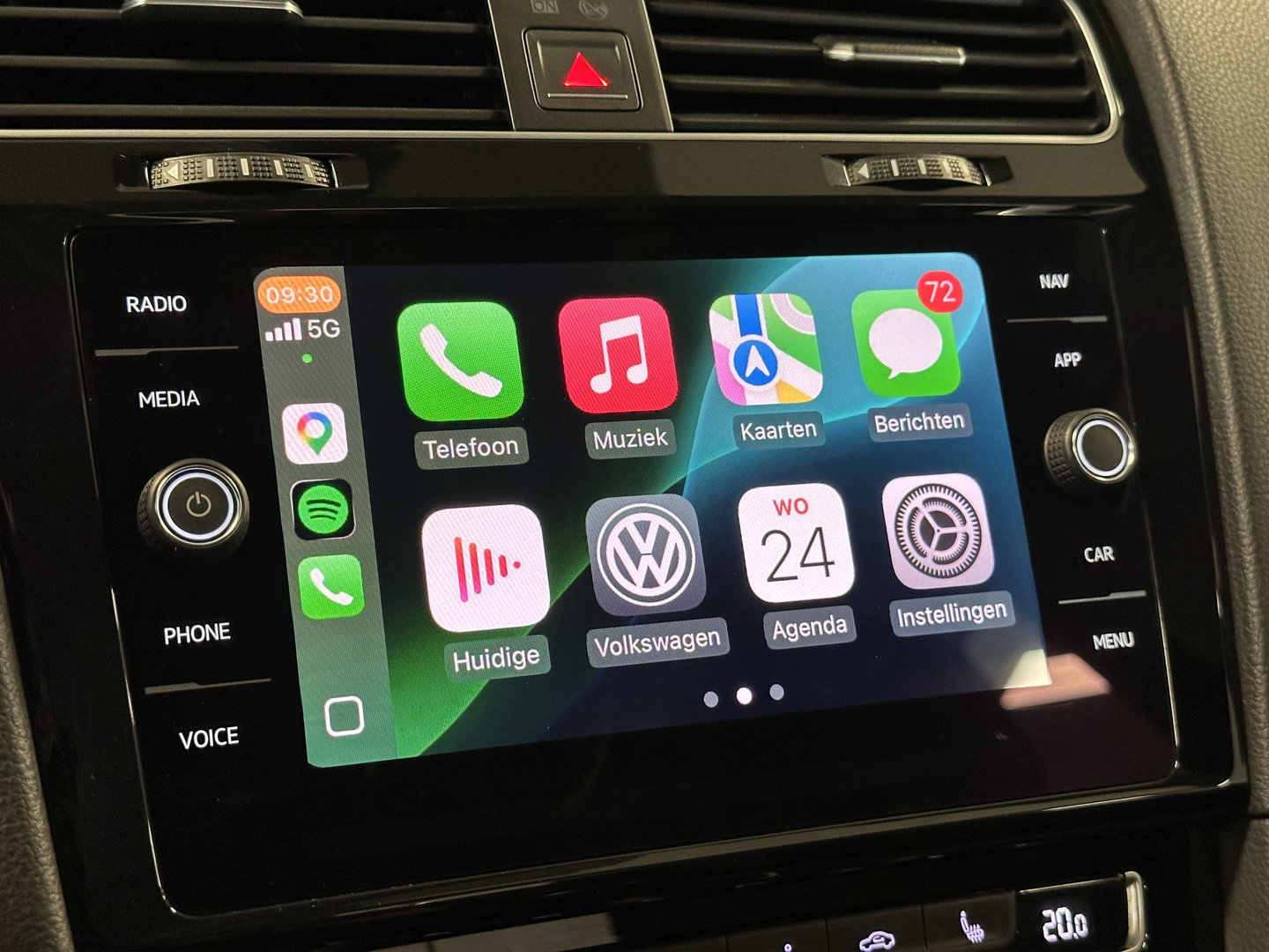 Volkswagen Golf 1.5 TSI Highline | Origineel Nederlands! | Adaptieve Cruise Control | Achteruitrijcamera | Apple Carplay | Parkeersensoren | Android Auto |