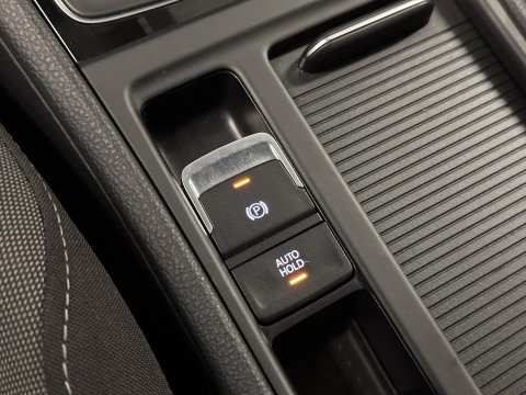 Volkswagen Golf 1.5 TSI Highline | Origineel Nederlands! | Adaptieve Cruise Control | Achteruitrijcamera | Apple Carplay | Parkeersensoren | Android Auto |