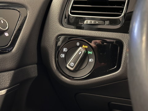 Volkswagen Golf 1.5 TSI Highline | Origineel Nederlands! | Adaptieve Cruise Control | Achteruitrijcamera | Apple Carplay | Parkeersensoren | Android Auto |