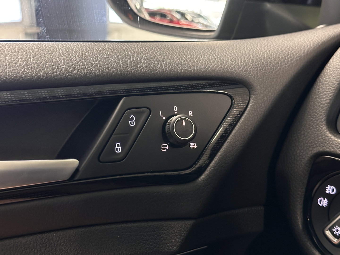 Volkswagen Golf 1.5 TSI Highline | Origineel Nederlands! | Adaptieve Cruise Control | Achteruitrijcamera | Apple Carplay | Parkeersensoren | Android Auto |