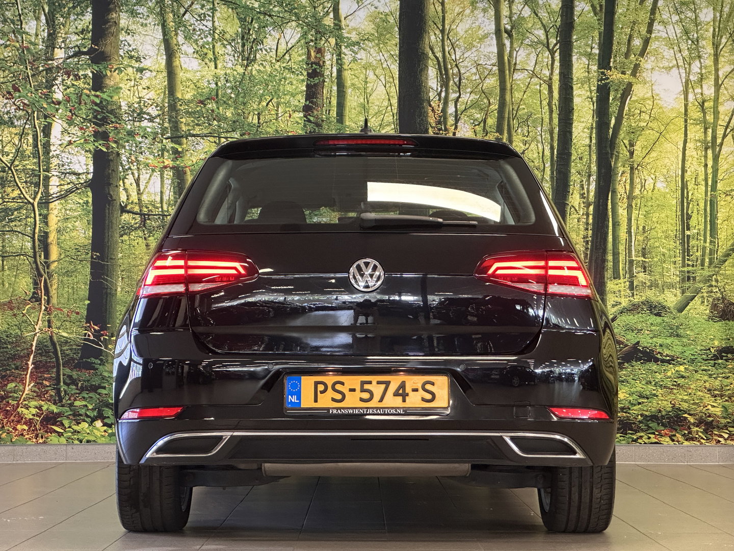Volkswagen Golf 1.5 TSI Highline | Origineel Nederlands! | Adaptieve Cruise Control | Achteruitrijcamera | Apple Carplay | Parkeersensoren | Android Auto |