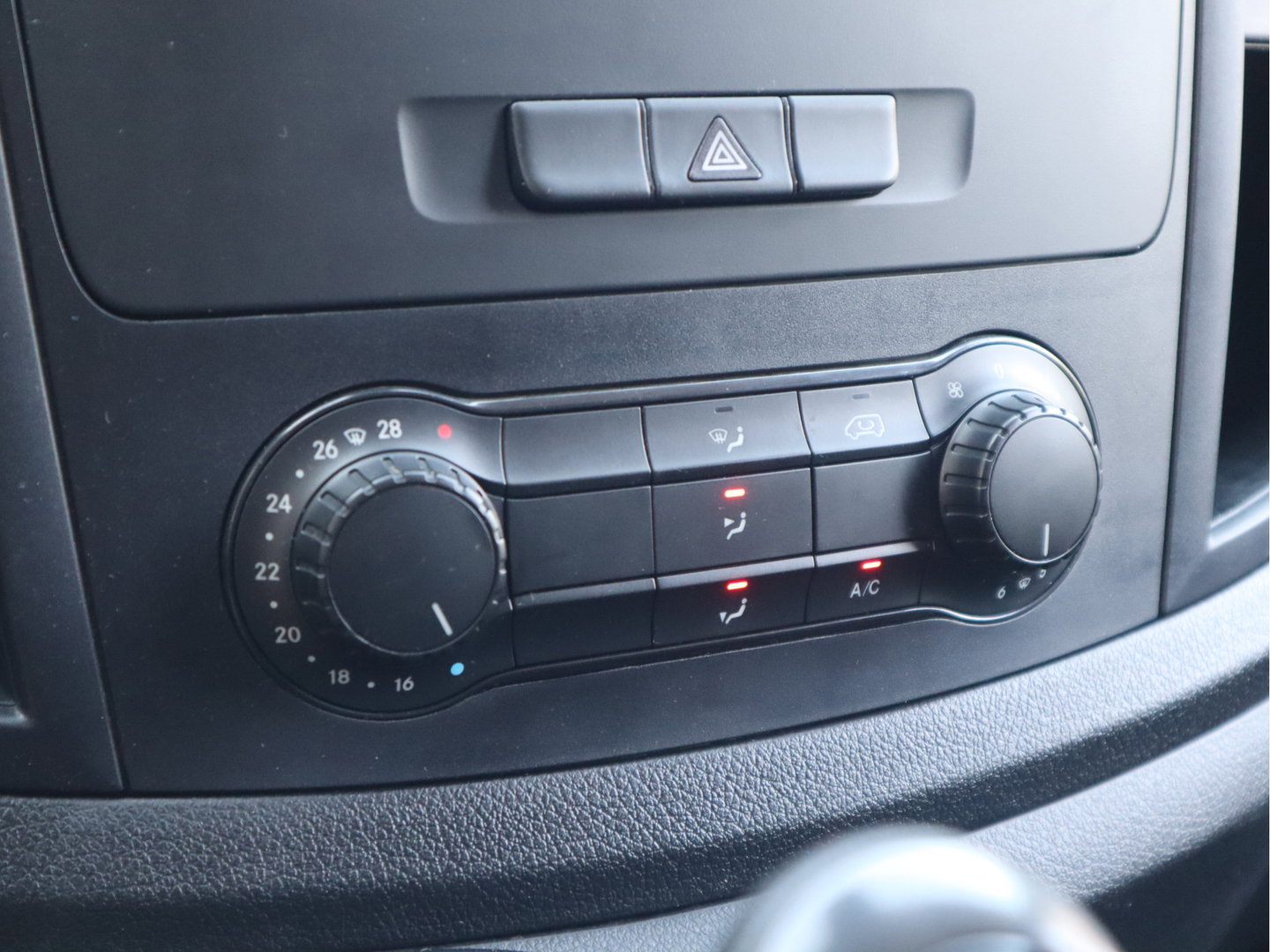 Mercedes-Benz Vito 111 CDI Euro 6 Extra Lang L3 - Airco - Cruise - Camera - Trekhaak