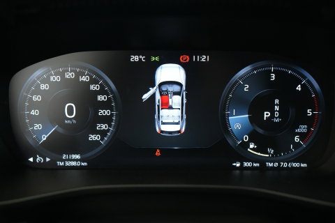 Volvo XC40 2.0 D3 R-Design Cruise/Climate 20''LM Harman&Kardon 24 Maanden garantie* (Vraag naar de voorwaarden)