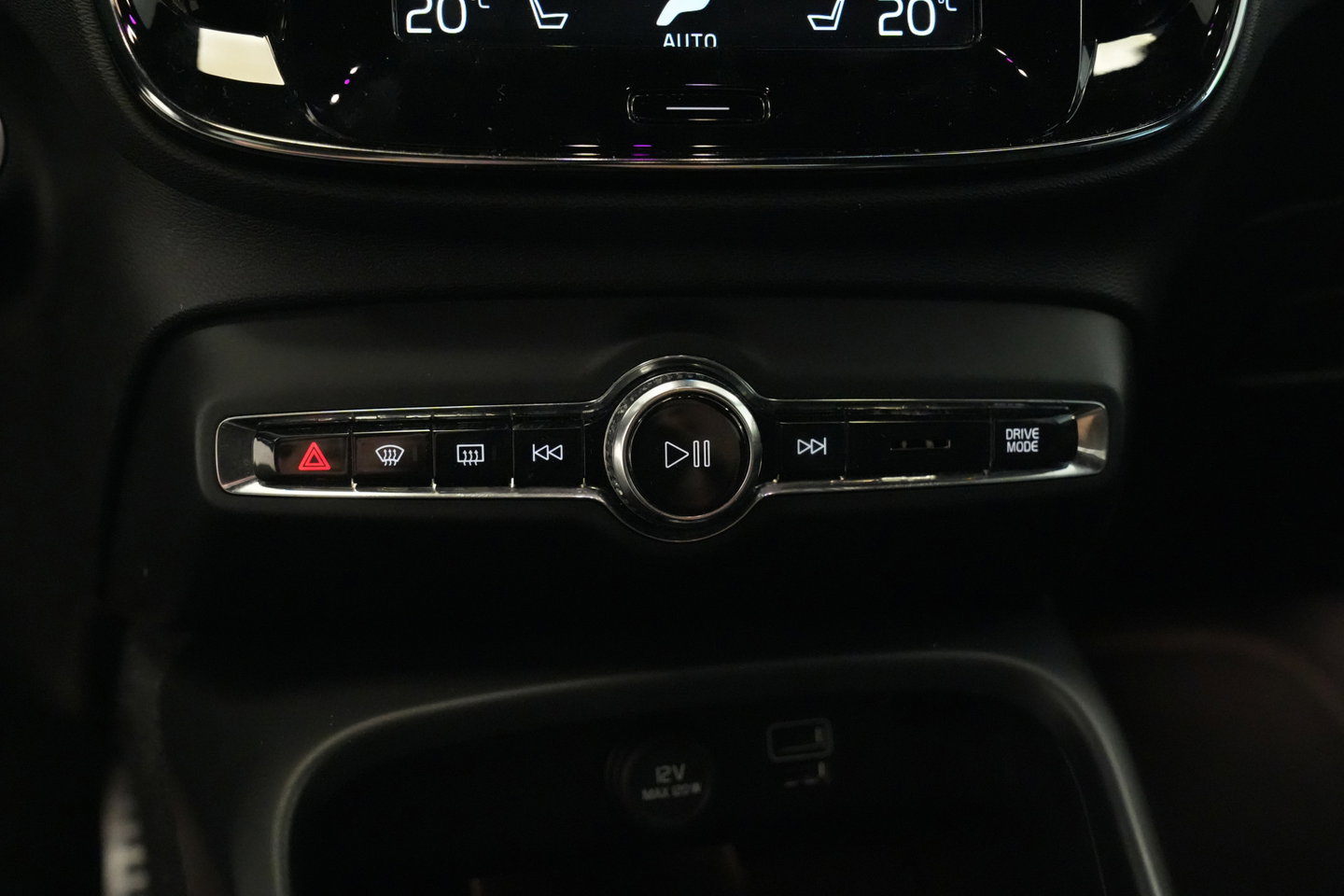 Volvo XC40 2.0 D3 R-Design Cruise/Climate 20''LM Harman&Kardon 24 Maanden garantie* (Vraag naar de voorwaarden)