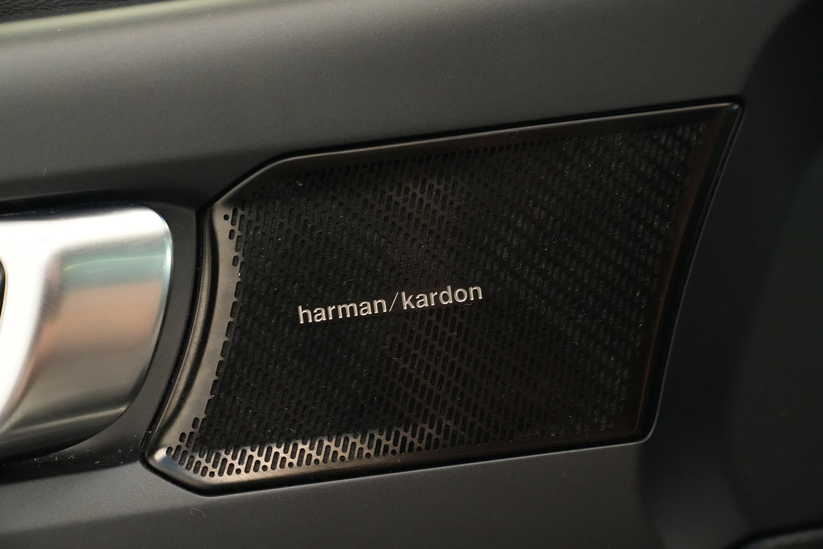 Volvo XC40 2.0 D3 R-Design Cruise/Climate 20''LM Harman&Kardon 24 Maanden garantie* (Vraag naar de voorwaarden)