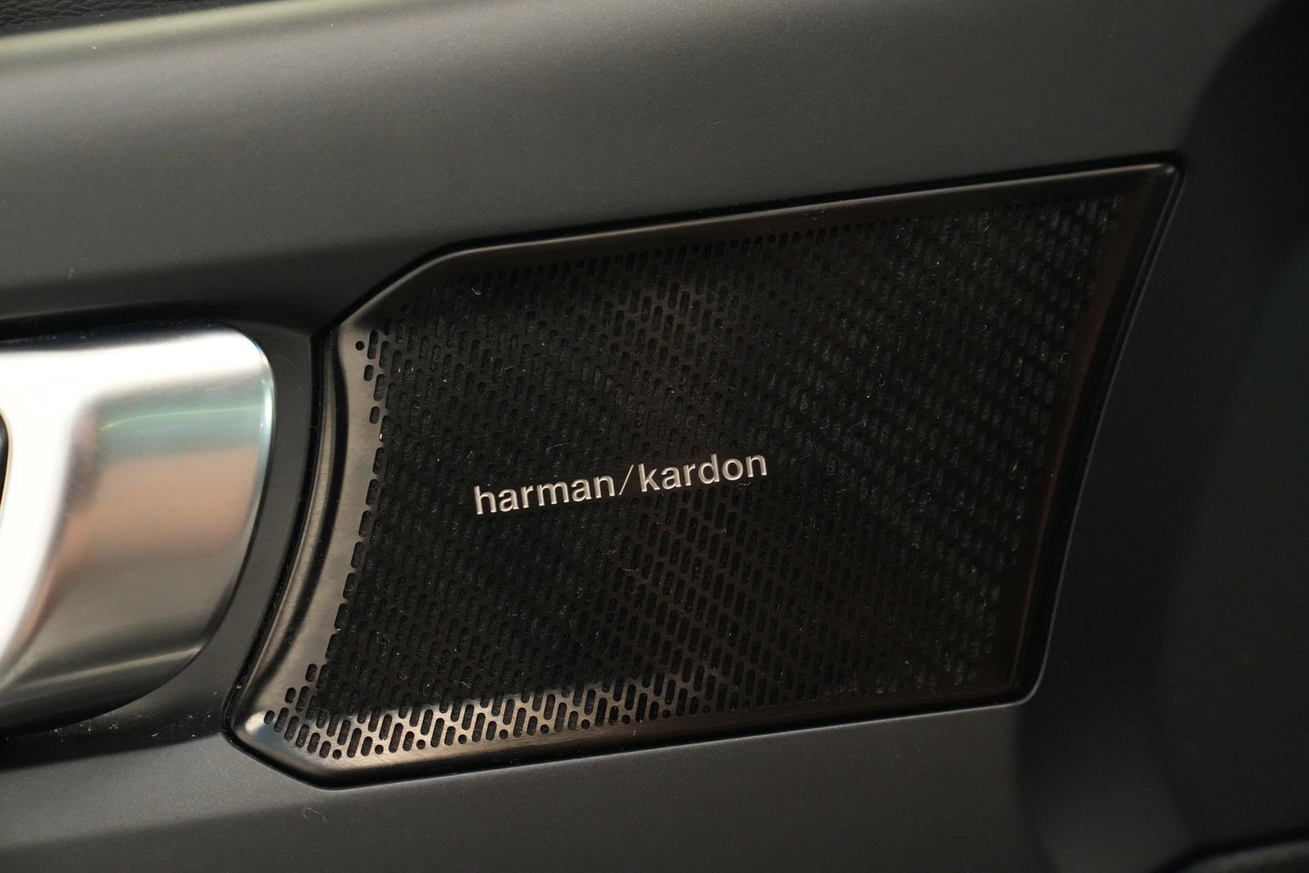 Volvo XC40 2.0 D3 R-Design Cruise/Climate 20''LM Harman&Kardon 24 Maanden garantie* (Vraag naar de voorwaarden)