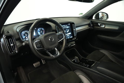Volvo XC40 2.0 D3 R-Design Cruise/Climate 20''LM Harman&Kardon 24 Maanden garantie* (Vraag naar de voorwaarden)