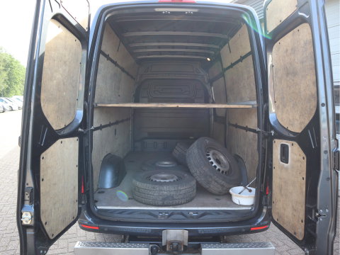 Mercedes-Benz Sprinter 319 CDI 3.0 V6 Euro 6 Automaat L2H2 - 3,5t KG Trekhaak - MBUX - LED