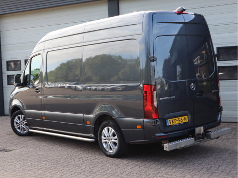 Mercedes-Benz Sprinter 319 CDI 3.0 V6 Euro 6 Automaat L2H2 - 3,5t KG Trekhaak - MBUX - LED