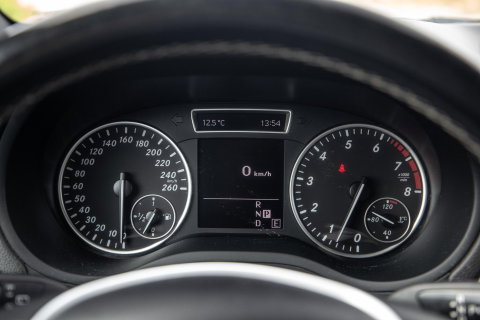 Mercedes-Benz B-Klasse 180 Ambition AUTOMAAT / CRUISE CONTROLE / NAVI / TREKHAAK / LEER