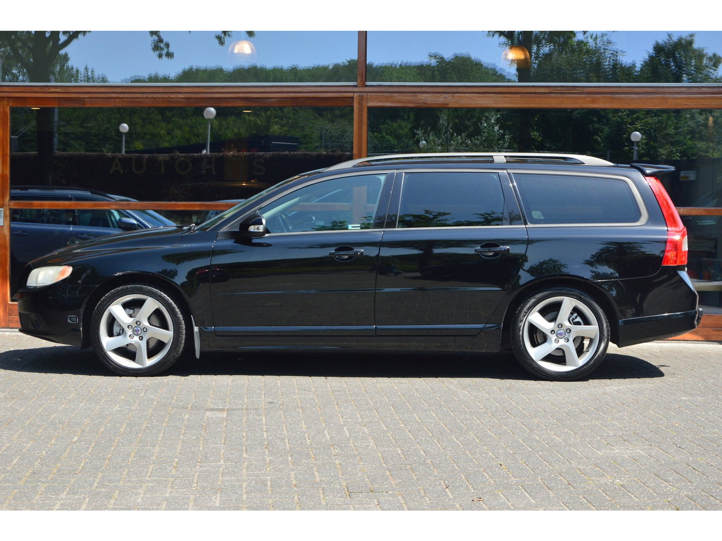 Volvo V70 2.5T | Stoelverwarming | Automaat | Cruise | Perfect onderhouden |