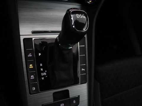 Škoda Superb 1.4 TSI iV Business Edition | SOH 87,2% | Camera | Carplay | Full LED | Digital Cockpit | Navigatie | Climate control | Cruise control | Bluetooth | Parkeerhulp | PHEV | Plug In
