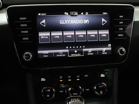 Škoda Superb 1.4 TSI iV Business Edition | SOH 87,2% | Camera | Carplay | Full LED | Digital Cockpit | Navigatie | Climate control | Cruise control | Bluetooth | Parkeerhulp | PHEV | Plug In
