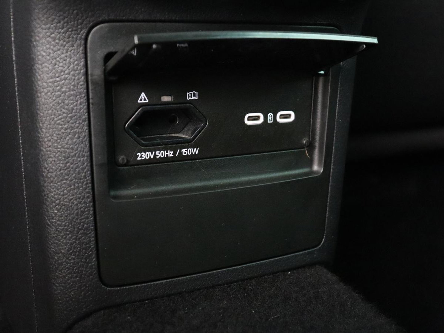 Škoda Superb 1.4 TSI iV Business Edition | SOH 87,2% | Camera | Carplay | Full LED | Digital Cockpit | Navigatie | Climate control | Cruise control | Bluetooth | Parkeerhulp | PHEV | Plug In