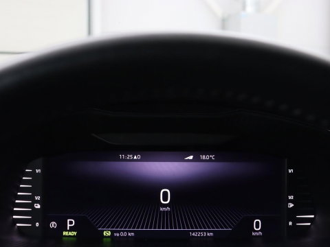 Škoda Superb 1.4 TSI iV Business Edition | SOH 87,2% | Camera | Carplay | Full LED | Digital Cockpit | Navigatie | Climate control | Cruise control | Bluetooth | Parkeerhulp | PHEV | Plug In