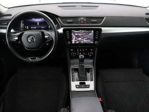 Škoda Superb 1.4 TSI iV Business Edition | SOH 87,2% | Camera | Carplay | Full LED | Digital Cockpit | Navigatie | Climate control | Cruise control | Bluetooth | Parkeerhulp | PHEV | Plug In