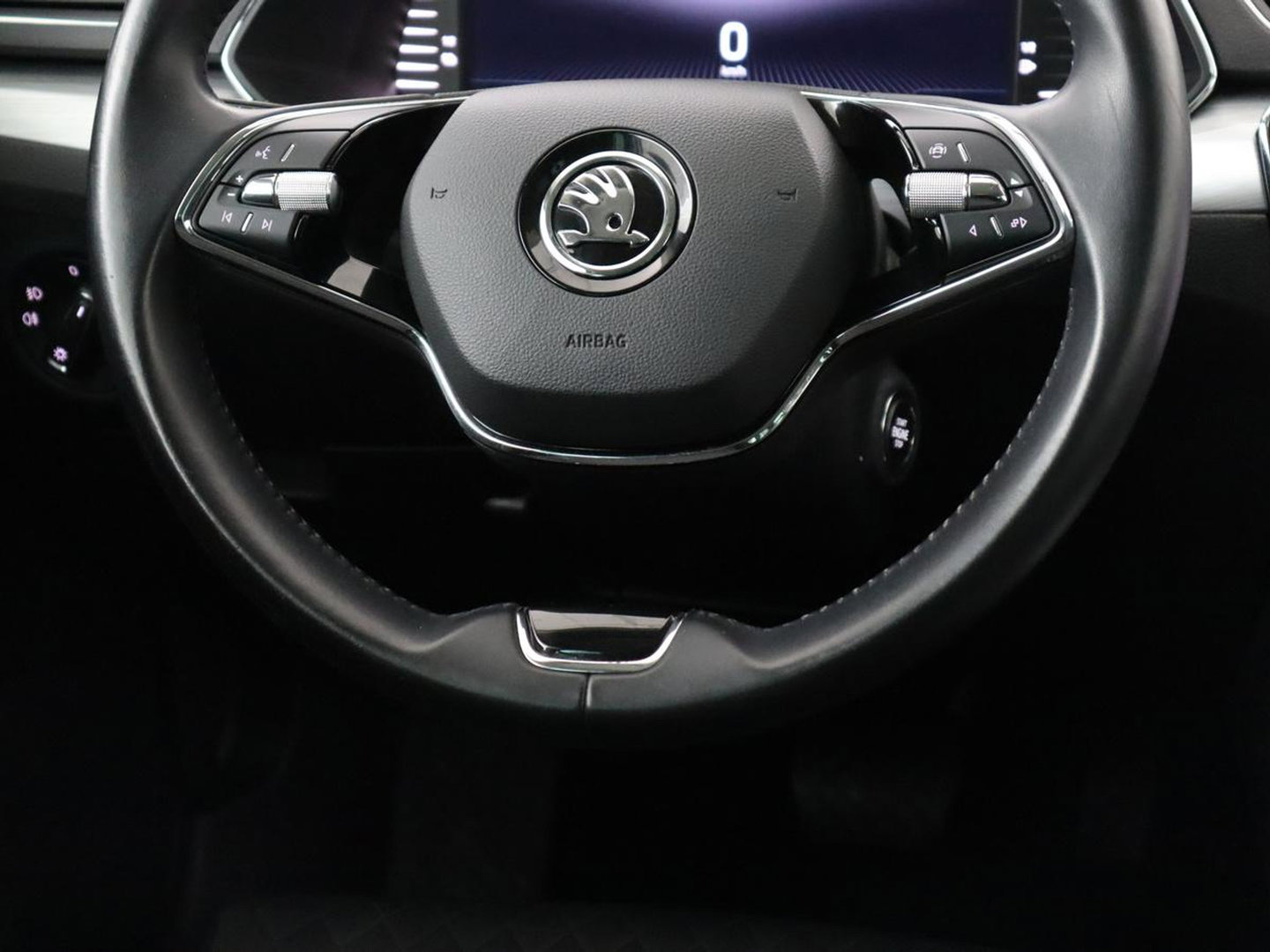 Škoda Superb 1.4 TSI iV Business Edition | SOH 87,2% | Camera | Carplay | Full LED | Digital Cockpit | Navigatie | Climate control | Cruise control | Bluetooth | Parkeerhulp | PHEV | Plug In