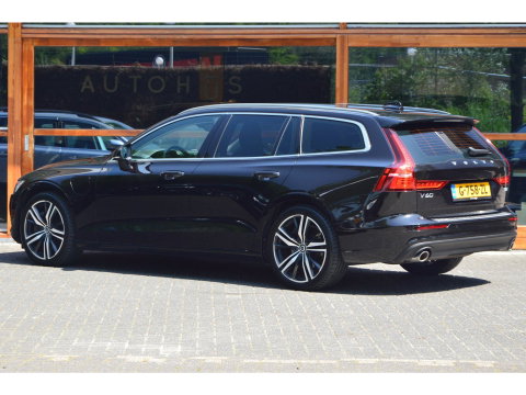 Volvo V60 T6 Hybride AWD | Stoelverwarming | Trekhaak | Camera | 88% SOH | Leer | Apple CarPlay |